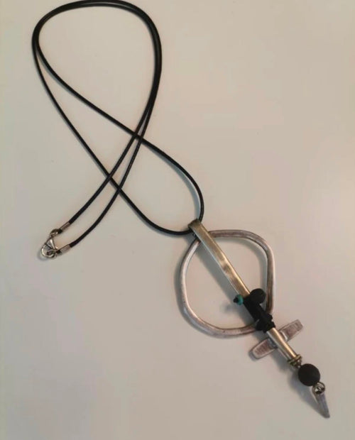 Destino – Boho Handmade Geometric Steel Pendant Necklace